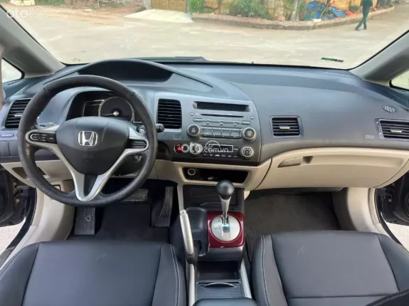Honda Civic 2.0 AT 2006 - Honda Civic sedan 2.0 AT đời 2006. Xe tư nhân đẹp chất Máy số keo chỉ zin hết. Nội ngoại thất đẹp