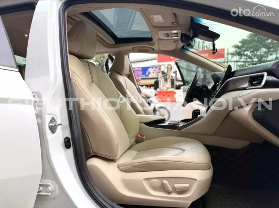 Toyota Camry 2.5Q 2021 - Xe zin nguyên bản theo hãng