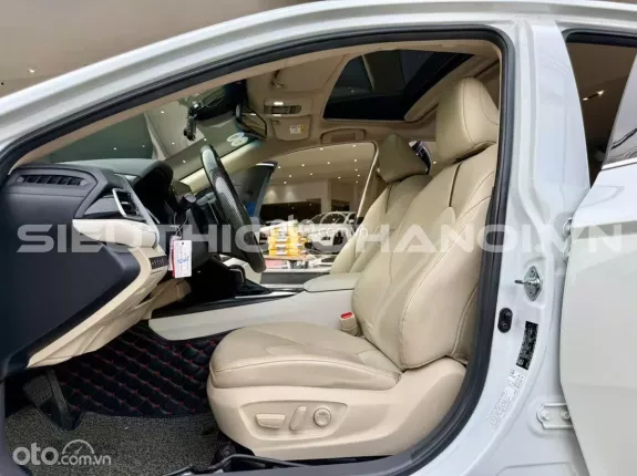 Toyota Camry 2.5Q 2021 - Xe zin nguyên bản theo hãng
