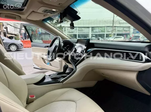 Toyota Camry 2.5Q 2021 - Xe zin nguyên bản theo hãng