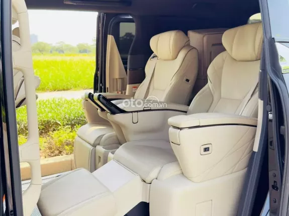 Toyota Alphard Executive Lounge 2023 - Đen kem máy xăng cực mới