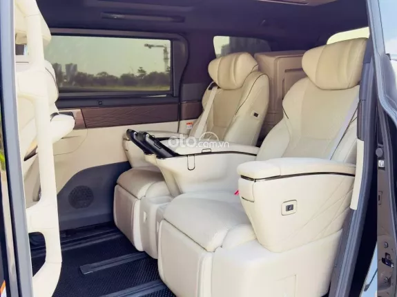Toyota Alphard Executive Lounge 2023 - Đen kem máy xăng cực mới