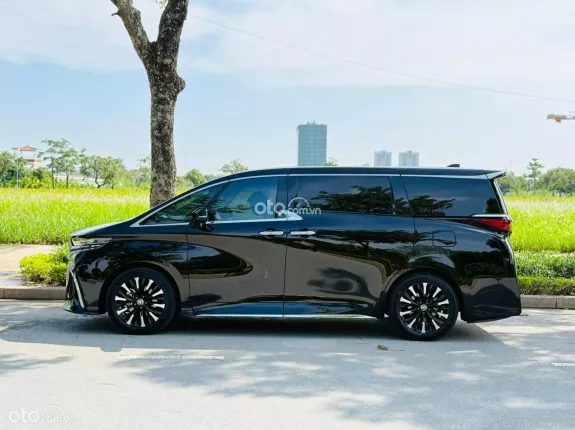Toyota Alphard Executive Lounge 2023 - Đen kem máy xăng cực mới