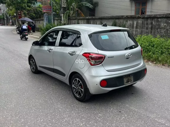 Hyundai Grand i10 Hatchback 1.2 AT 2018 - Xe chất, không lỗi nhỏ, máy số keo chỉ thân vỏ zin. Đã có màn hình,