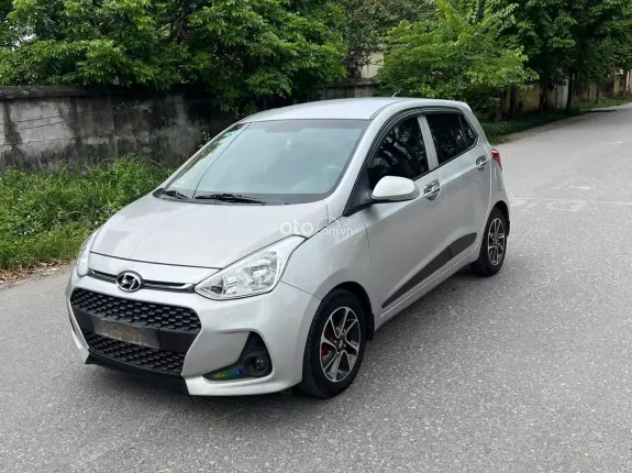 Hyundai Grand i10 Hatchback 1.2 AT 2018 - Xe chất, không lỗi nhỏ, máy số keo chỉ thân vỏ zin. Đã có màn hình,