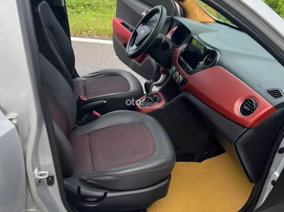 Hyundai Grand i10 Hatchback 1.2 AT 2018 - Xe chất, không lỗi nhỏ, máy số keo chỉ thân vỏ zin. Đã có màn hình,