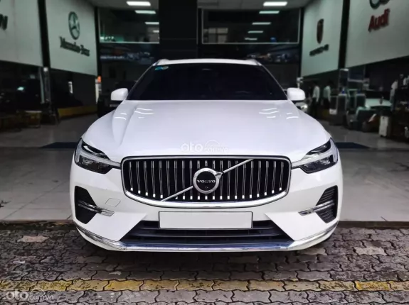 Volvo XC60 B6 AWD Inscription 2022 - Trắng Nâu