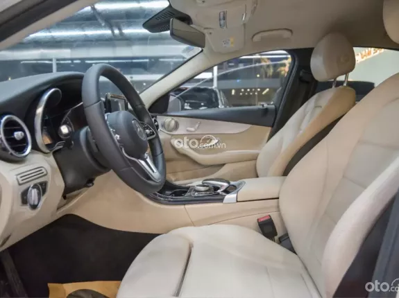 Mercedes-Benz C180 AMG 2021 - Xe cũ giá tốt, hỗ trợ vay ngân hàng