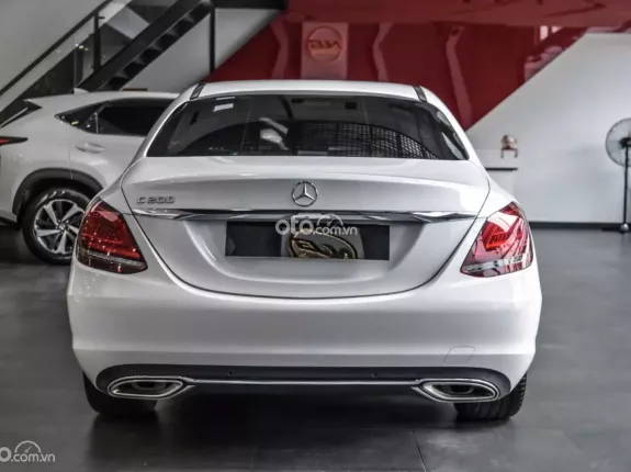 Mercedes-Benz C200 Exclusive 2020 - Model 2021 Full bảo dưỡng - Ưu đãi giá tốt liên hệ em Tùng