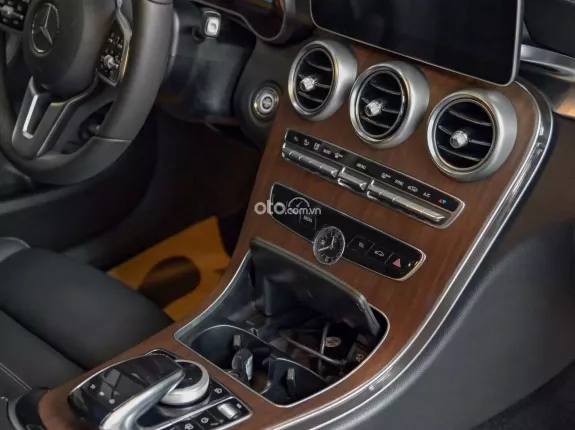 Mercedes-Benz C200 Exclusive 2020 - Model 2021 Full bảo dưỡng - Ưu đãi giá tốt liên hệ em Tùng