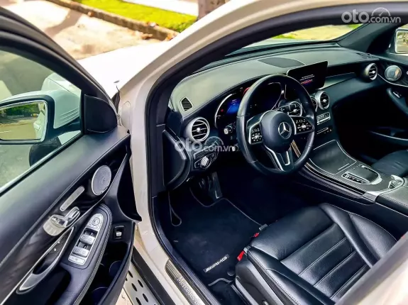 Mercedes-Benz GLC 250 4Matic 2018 - Xe cực mới, đăng ký tên tư nhân