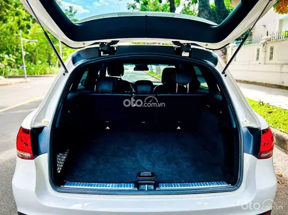 Mercedes-Benz GLC 250 4Matic 2018 - Xe cực mới, đăng ký tên tư nhân