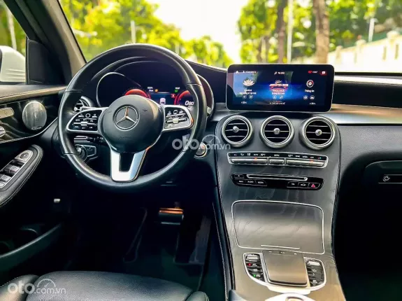 Mercedes-Benz GLC 250 4Matic 2018 - Xe cực mới, đăng ký tên tư nhân