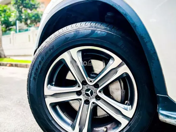 Mercedes-Benz GLC 250 4Matic 2018 - Xe cực mới, đăng ký tên tư nhân