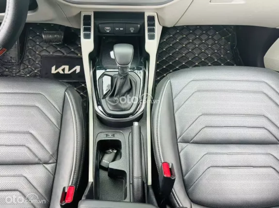 Kia Carens 1.5G IVT 2023 - Bảo dưỡng định kỳ đầy đủ - Odo chỉ 5 vạn - Vay ngân hàng 70%