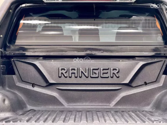 Ford Ranger XLS 2.2 4x2 AT 2019 - Xe lướt nhập khẩu nguyên chiếc từ Thái Lan