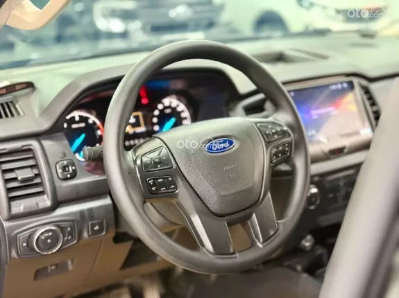 Ford Ranger XLS 2.2 4x2 AT 2019 - Xe lướt nhập khẩu nguyên chiếc từ Thái Lan
