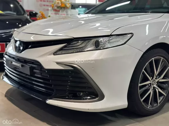 Toyota Camry 2.0Q 2022 - Quá đẹp - BH chính hãng Toyota Sure