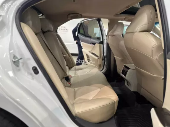 Toyota Camry 2.0Q 2022 - Quá đẹp - BH chính hãng Toyota Sure