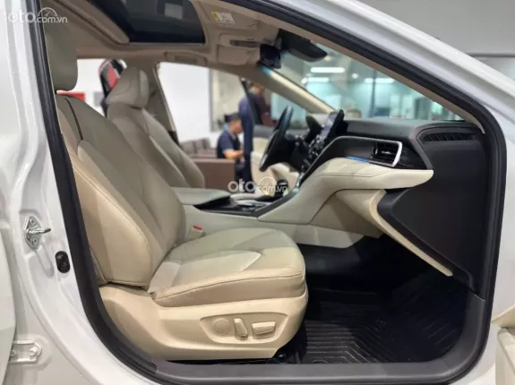 Toyota Camry 2.0Q 2022 - Quá đẹp - BH chính hãng Toyota Sure