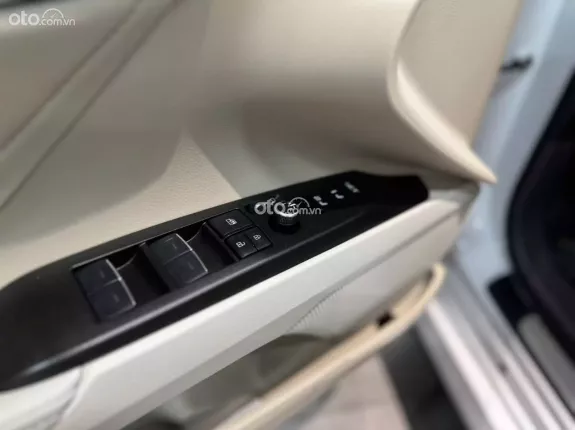 Toyota Camry 2.0Q 2022 - Quá đẹp - BH chính hãng Toyota Sure