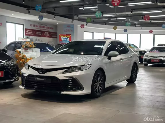 Toyota Camry 2.0Q 2022 - Quá đẹp - BH chính hãng Toyota Sure