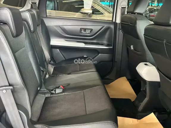 Toyota Veloz 2025 - Tặng 100% trước bạ