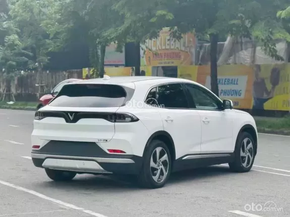 VinFast VF8 Eco 2022 - GF giá chưa trừ xăng điện