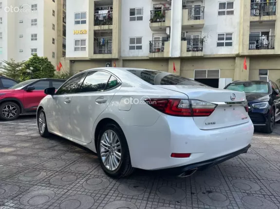 Lexus ES 250 F-Sport 2016 - Lexus ES250 sx 2016 -Nhập Nhật nguyên chiếc. Xe đẹp như mới