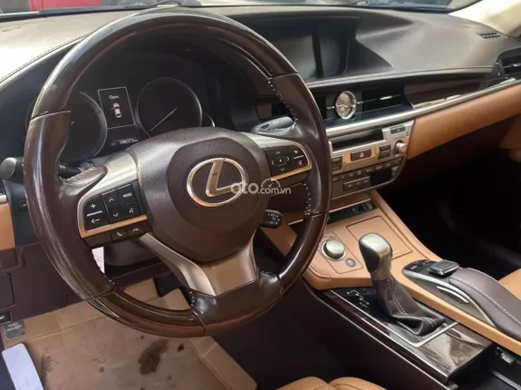 Lexus ES 250 F-Sport 2016 - Lexus ES250 sx 2016 -Nhập Nhật nguyên chiếc. Xe đẹp như mới