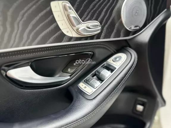 Mercedes-Benz GLC 300 4Matic 2018 - Mercedea GLC300-4Matic sx 2018-Xe đẹp xuất sắc