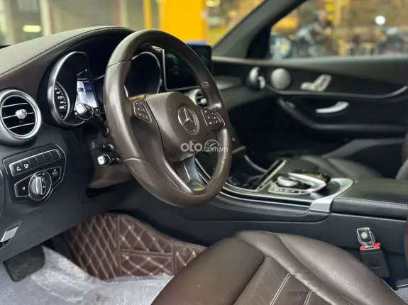 Mercedes-Benz GLC 300 4Matic 2018 - Mercedea GLC300-4Matic sx 2018-Xe đẹp xuất sắc