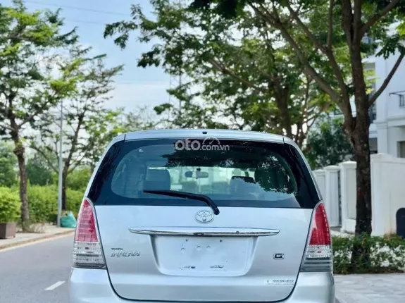 Toyota Innova 2.0E 2010 - Xem xe tại Hà Nội, xe cực đẹp liên hệ hotline em