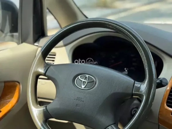 Toyota Innova 2.0E 2010 - Xem xe tại Hà Nội, xe cực đẹp liên hệ hotline em