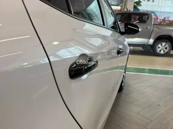 Toyota Vios 1.5 E CVT 2024 - Giá 446 triệu