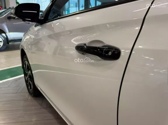 Toyota Vios 1.5 E CVT 2024 - Giá 446 triệu