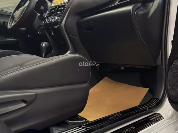 Toyota Vios 1.5 E CVT 2024 - Giá 446 triệu