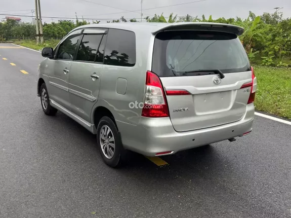 Toyota Innova 2.0E 2015 - Xe tư nhân, hồ sơ cầm tay. Xe đẹp không lỗi, máy số keo chỉ zin. Nội ngoại thất đẹp