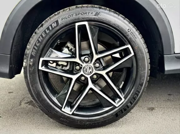 MG RX5 1.5 LUX 2024 - Trắng đẹp xuất sắc