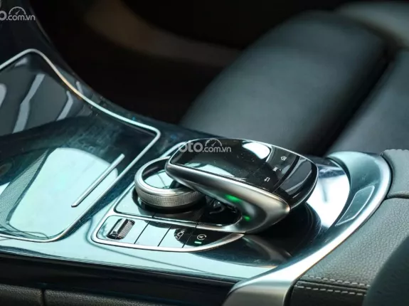 Mercedes-Benz C180 AMG 2020 - Giá chỉ hơn 8 đồng sở hữu em Merc siêu mê
