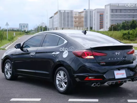 Hyundai Elantra 1.6 AT Đặc biệt 2021 - Xe đẹp siêu lướt, chủ đi ít, rất giữ gìn