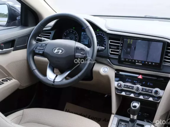 Hyundai Elantra 1.6 AT Đặc biệt 2021 - Xe đẹp siêu lướt, chủ đi ít, rất giữ gìn