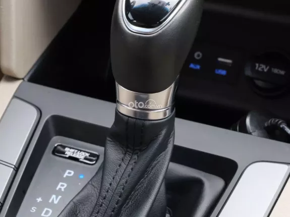 Hyundai Elantra 1.6 AT Đặc biệt 2021 - Xe đẹp siêu lướt, chủ đi ít, rất giữ gìn