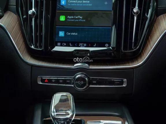 Volvo XC60 Recharge Ultimate 2022 - XC60 T8 - Xe điện hợp lý cho gia đình