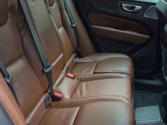 Volvo XC60 Recharge Ultimate 2022 - XC60 T8 - Xe điện hợp lý cho gia đình