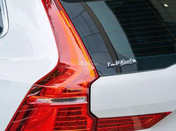 Volvo XC60 Recharge Ultimate 2022 - XC60 T8 - Xe điện hợp lý cho gia đình