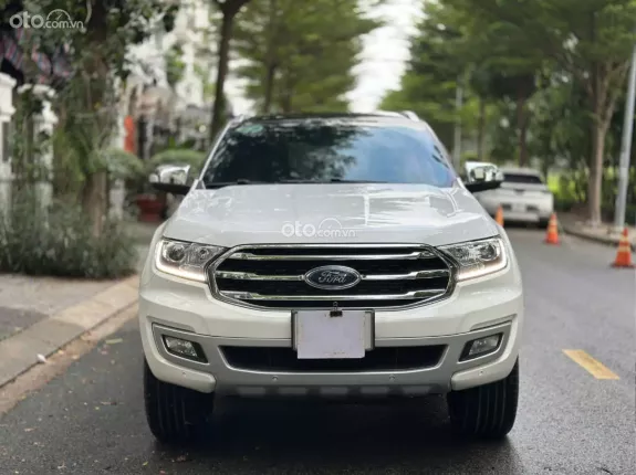 Ford Everest Titanium 2.0 AT 4x2 2017 - Xe SUV 7 chỗ đẹp như mới giá tốt