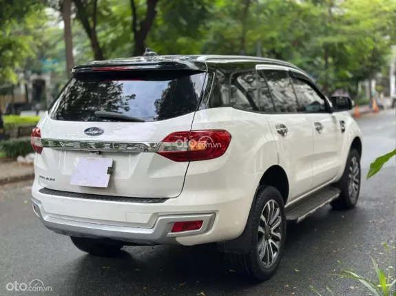 Ford Everest Titanium 2.0 AT 4x2 2017 - Xe SUV 7 chỗ đẹp như mới giá tốt