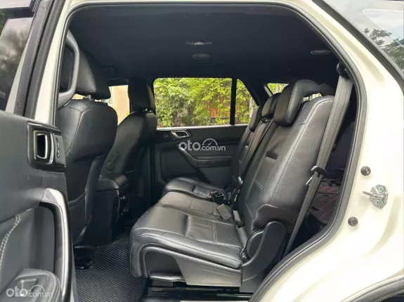 Ford Everest Titanium 2.0 AT 4x2 2017 - Xe SUV 7 chỗ đẹp như mới giá tốt