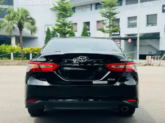 Toyota Camry 2.0G 2019 - Giá bán 750 tr, chủ đi giữ gìn